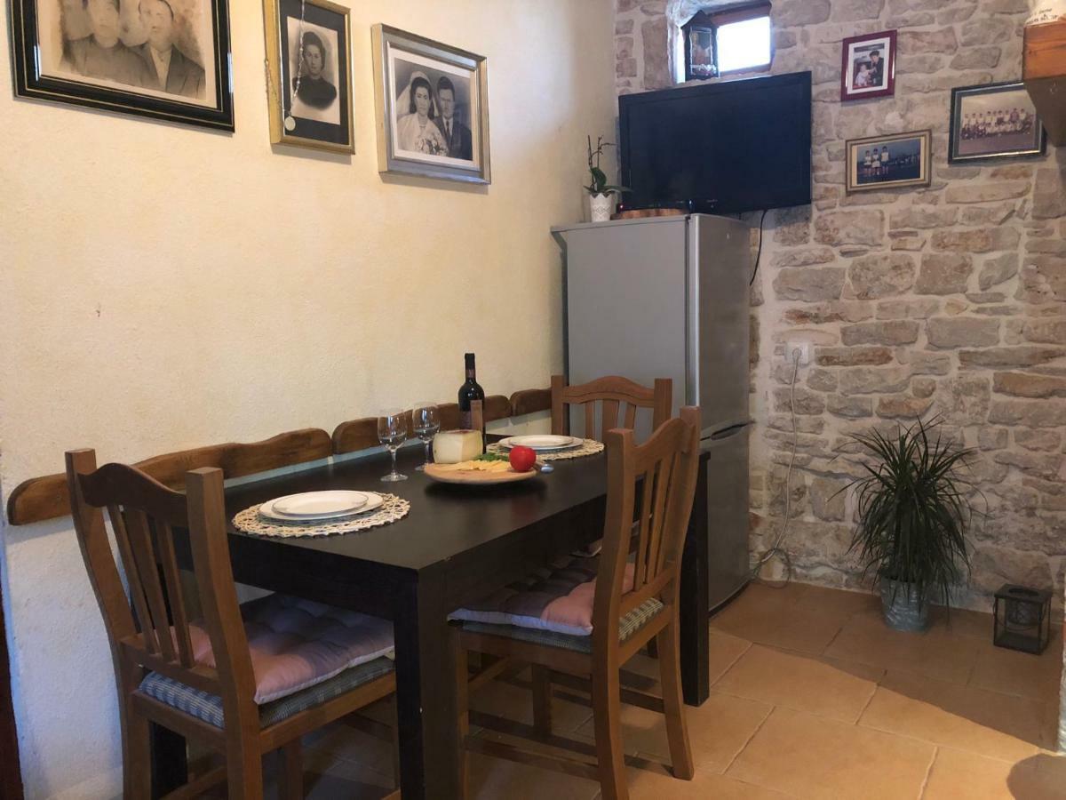 Teta Jana Apartman Smoljanci Kültér fotó